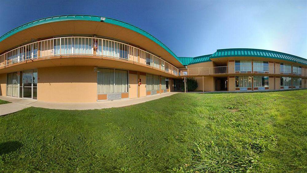 Red Roof Inn & Suites Cave City Exterior foto