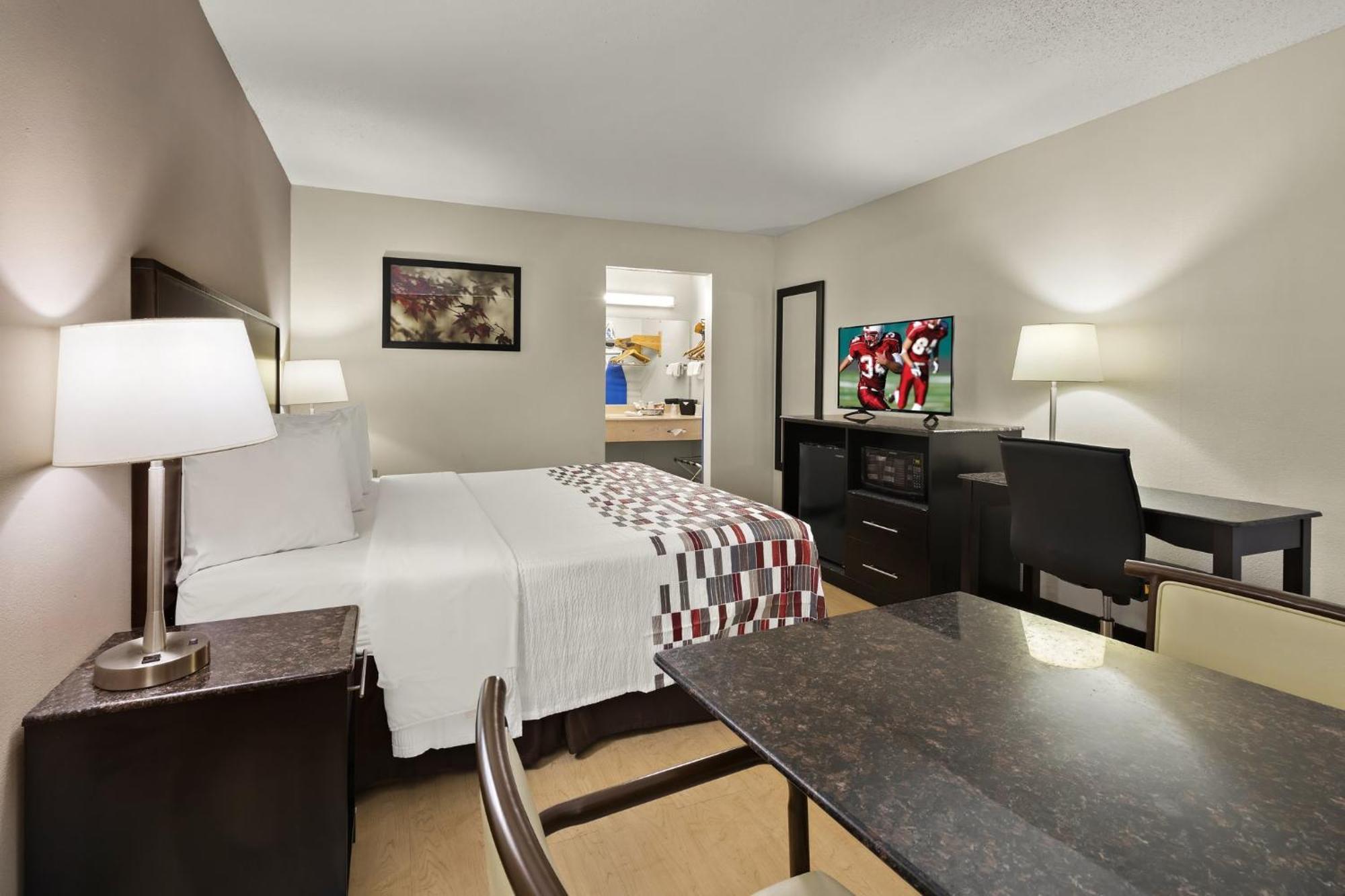 Red Roof Inn & Suites Cave City Exterior foto