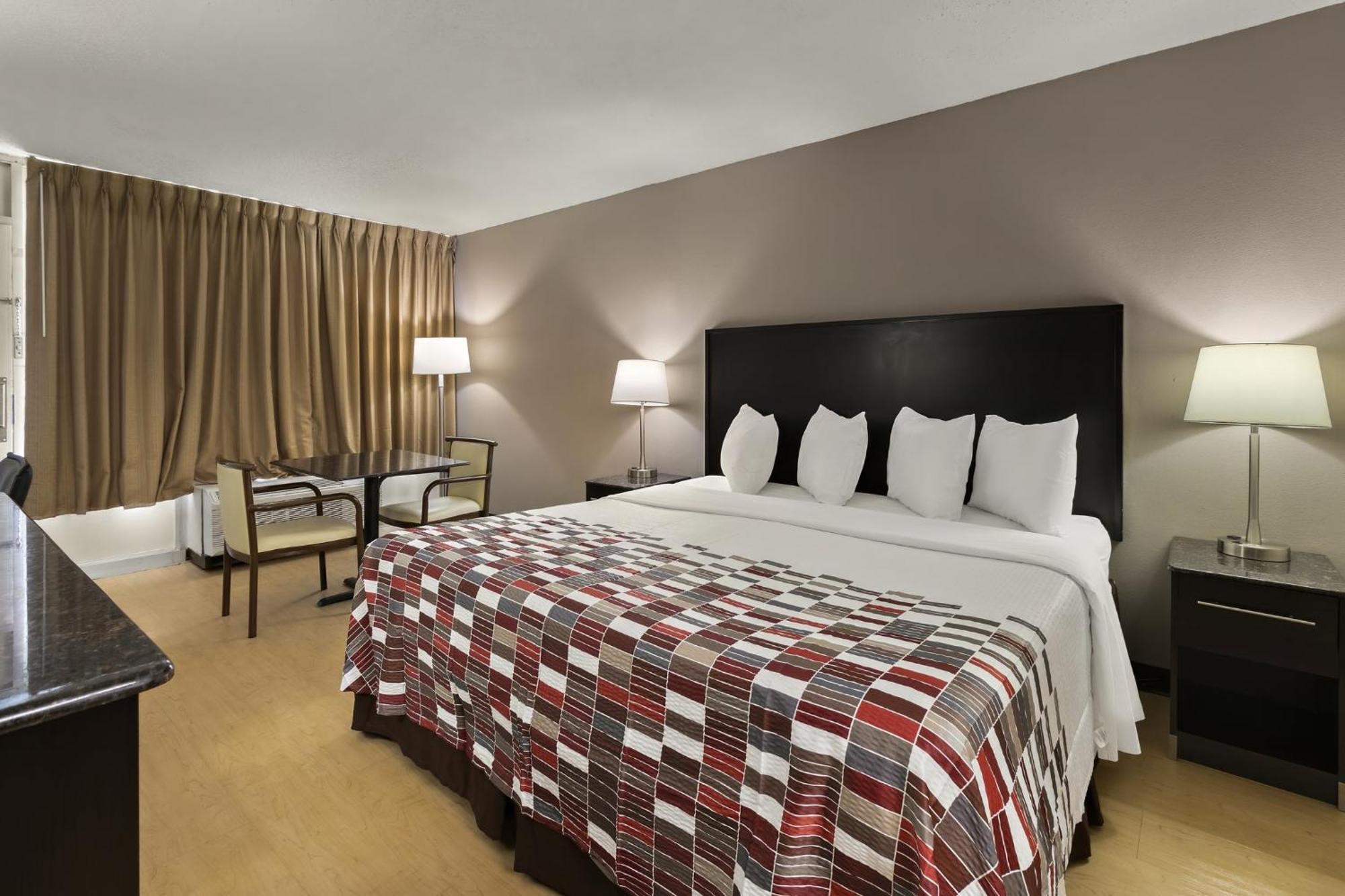 Red Roof Inn & Suites Cave City Exterior foto