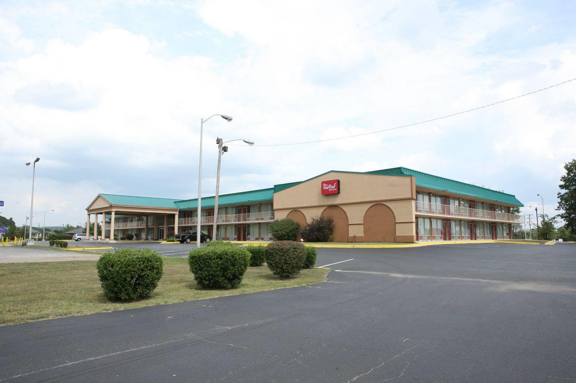 Red Roof Inn & Suites Cave City Exterior foto